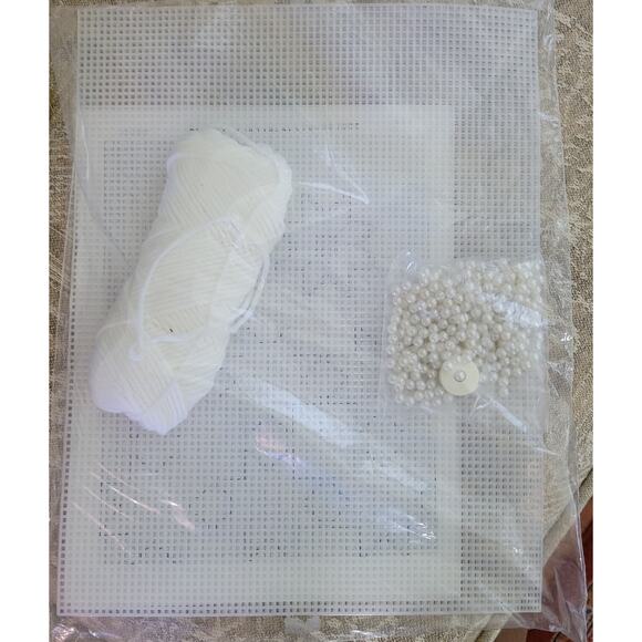 Mary Maxim Needlepoint Kit Plastic Canvas Star Ornaments New #47259 Pearls - Picture 3 of 3